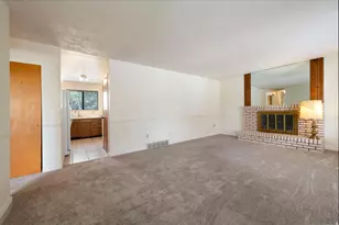 879 E Daisy St, Sandy, UT 84094 - Photo 5