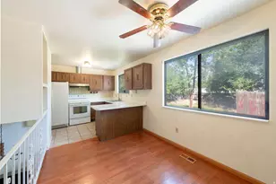 879 E Daisy St, Sandy, UT 84094 - Photo 9