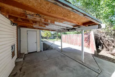 879 E Daisy St, Sandy, UT 84094 - Photo 25