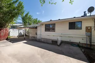 879 E Daisy St, Sandy, UT 84094 - Photo 27