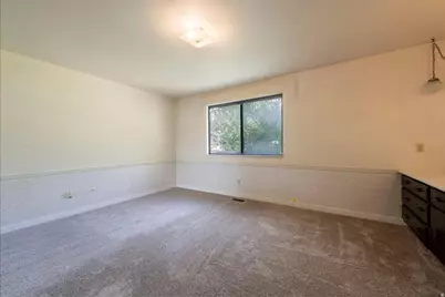 879 E Daisy St, Sandy, UT 84094 - Photo 11