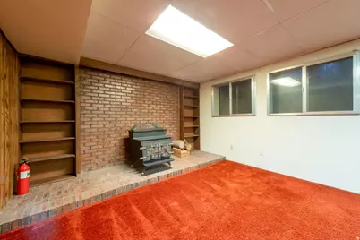 879 E Daisy St, Sandy, UT 84094 - Photo 15