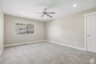 1056 S Aspen Pl E, Provo, UT 84606 - Photo 11