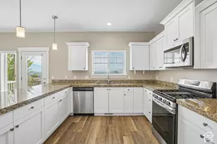 1056 S Aspen Pl E, Provo, UT 84606 - Photo 7