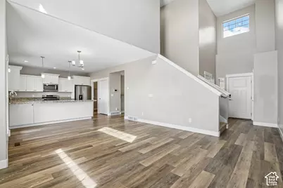 1056 S Aspen Pl E, Provo, UT 84606 - Photo 3