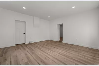 110 W Clark St, Grantsville, UT 84029 - Photo 9