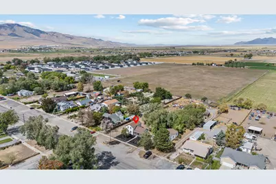 110 W Clark St, Grantsville, UT 84029 - Photo 33