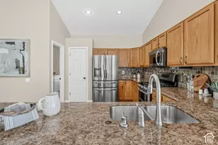 11623 S Thornberry Dr E, Draper, UT 84020 - Photo 17