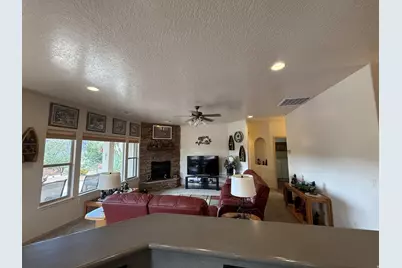 813 W Foothill Dr, Apple Valley, UT 84737 - Photo 19