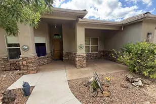 813 W Foothill Dr, Apple Valley, UT 84737 - Photo 7