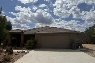 813 W Foothill Dr, Apple Valley, UT 84737 - Photo 9