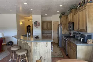 813 W Foothill Dr, Apple Valley, UT 84737 - Photo 13