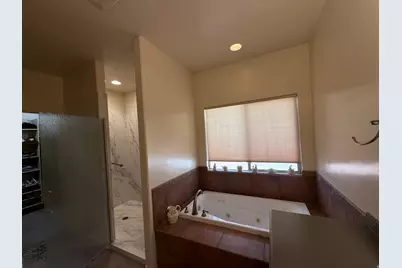 813 W Foothill Dr, Apple Valley, UT 84737 - Photo 29