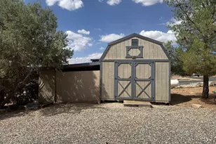 813 W Foothill Dr, Apple Valley, UT 84737 - Photo 37