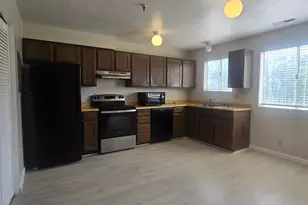 1118 E 6600 S, Salt Lake City, UT 84121 - Photo 5