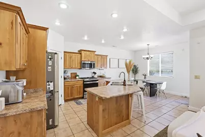 533 W Heritage Dr, Saint George, UT 84770 - Photo 3