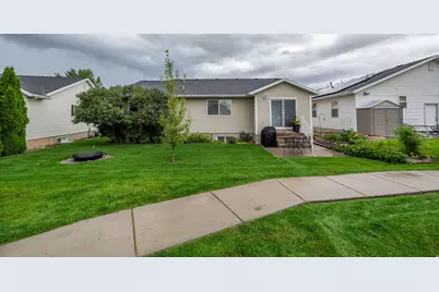 470 E Red Oak Dr N, North Logan, UT 84341 - Photo 29