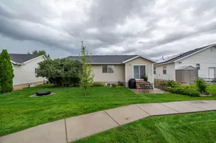 470 E Red Oak Dr N, North Logan, UT 84341 - Photo 29