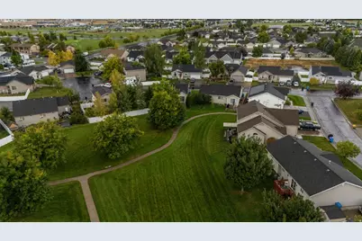470 E Red Oak Dr N, North Logan, UT 84341 - Photo 33