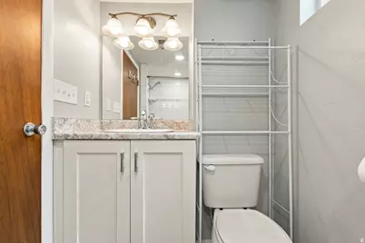 1079 E Hillcrest Dr, Springville, UT 84663 - Photo 25