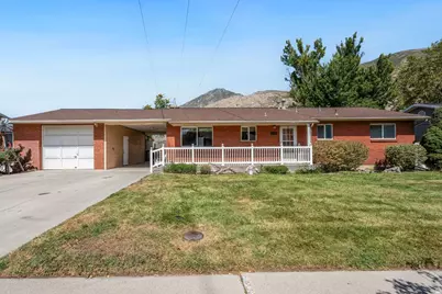 1079 E Hillcrest Dr, Springville, UT 84663 - Photo 1