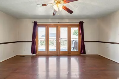 1079 E Hillcrest Dr, Springville, UT 84663 - Photo 13