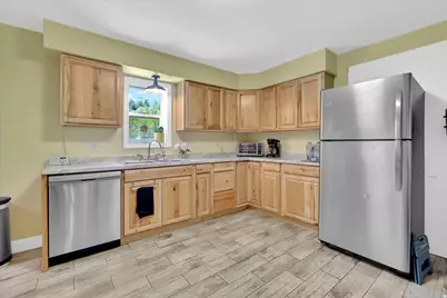 282 S 200 W, Hyrum, UT 84319 - Photo 5