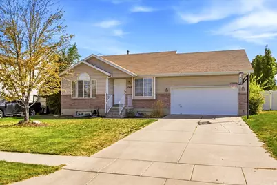 1562 N 2030 W, Clinton, UT 84015 - Photo 1