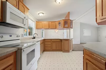 4622 S Monte Vista Dr W, Taylorsville, UT 84123 - Photo 7