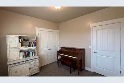 98 W Springview Dr, Saratoga Springs, UT 84045 - Photo 17