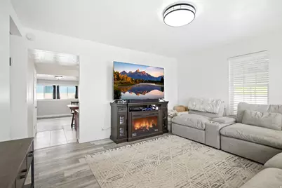 1548 W 2700 S, Syracuse, UT 84075 - Photo 9