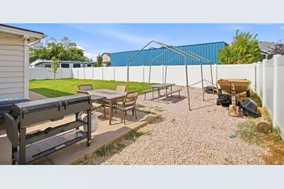1548 W 2700 S, Syracuse, UT 84075 - Photo 31