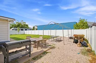 1548 W 2700 S, Syracuse, UT 84075 - Photo 31