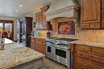 8778 S Falcon Heights Ln, Sandy, UT 84093 - Photo 25