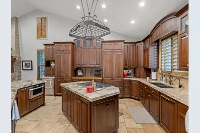 4460 S 2700 E, Holladay, UT 84124 - Photo 11