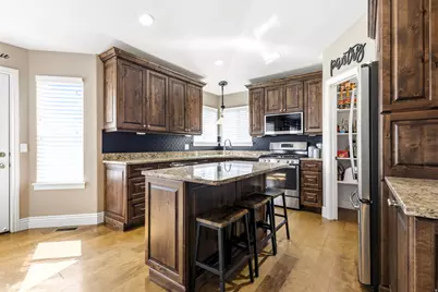 628 E Coach Ln, Grantsville, UT 84029 - Photo 7