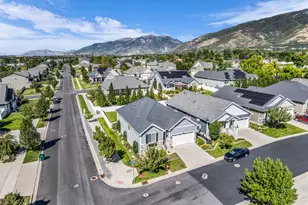 2063 E 1200 N, Layton, UT 84040 - Photo 41