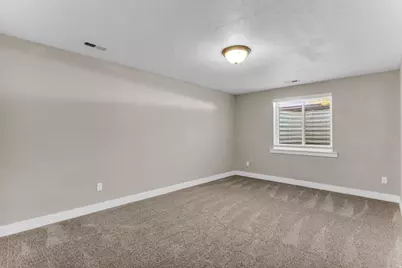 2063 E 1200 N, Layton, UT 84040 - Photo 29