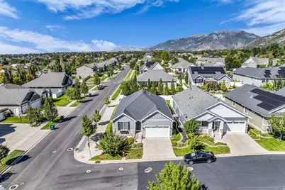 2063 E 1200 N, Layton, UT 84040 - Photo 39