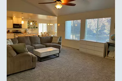 9290 N Horizon Dr, Eagle Mountain, UT 84005 - Photo 3