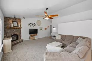 9290 N Horizon Dr, Eagle Mountain, UT 84005 - Photo 7