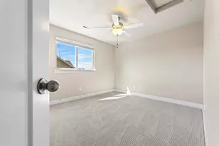 1587 W 430 N, Lindon, UT 84042 - Photo 17