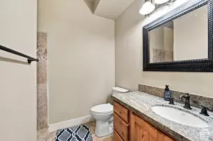 1724 E Ellerbeck Ln, Draper, UT 84020 - Photo 43