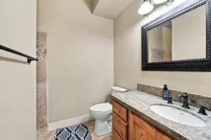 1724 E Ellerbeck Ln, Draper, UT 84020 - Photo 43