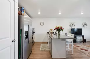 8440 W Beckville Dr, Magna, UT 84044 - Photo 7