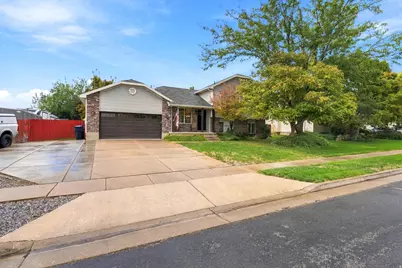 1886 S Dahl Ln, Syracuse, UT 84075 - Photo 1