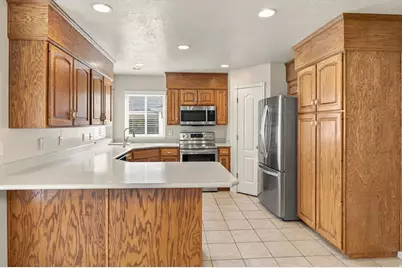 939 S Wind River Way W, Kaysville, UT 84037 - Photo 11
