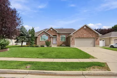 939 S Wind River Way W, Kaysville, UT 84037 - Photo 3