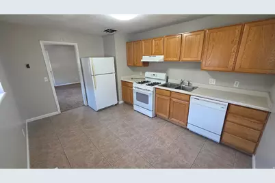 1461 W 400 S #4, Salt Lake City, UT 84104 - Photo 1