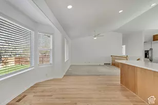 11250 S Crescent Vista Ln E, Sandy, UT 84070 - Photo 11